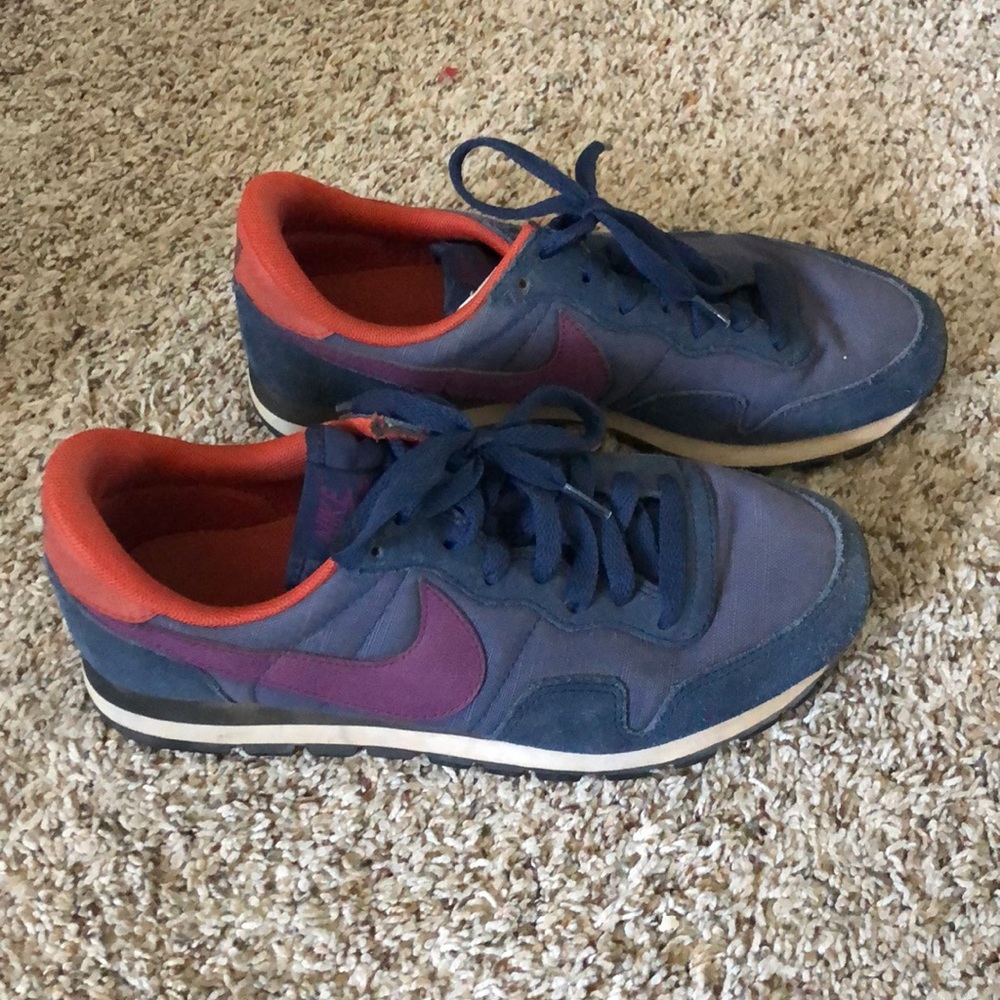 Nike airs